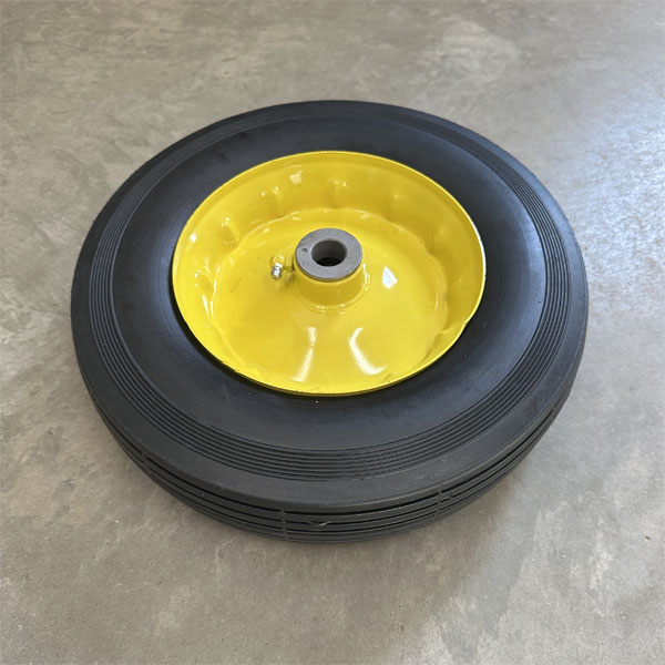 UTSNHSQB0313   Pickup Wheel and Tire - 134021